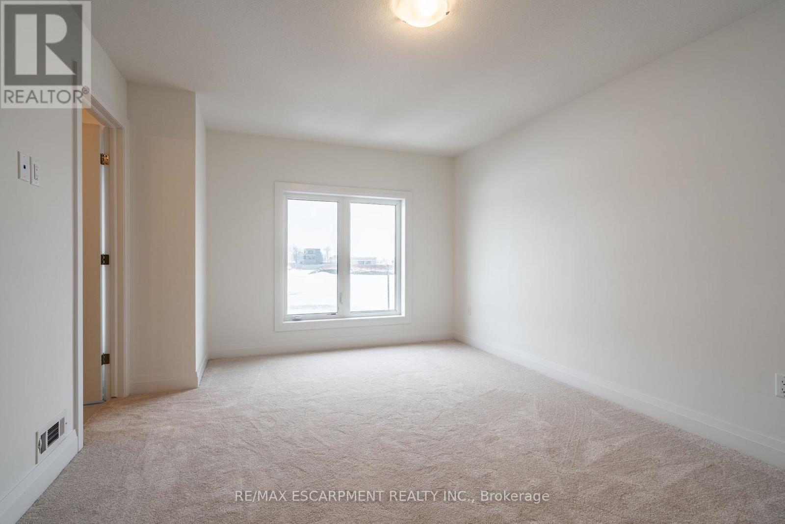 20 Clear Valley Lane, Hamilton, Ontario  L0R 1W0 - Photo 34 - X12157063