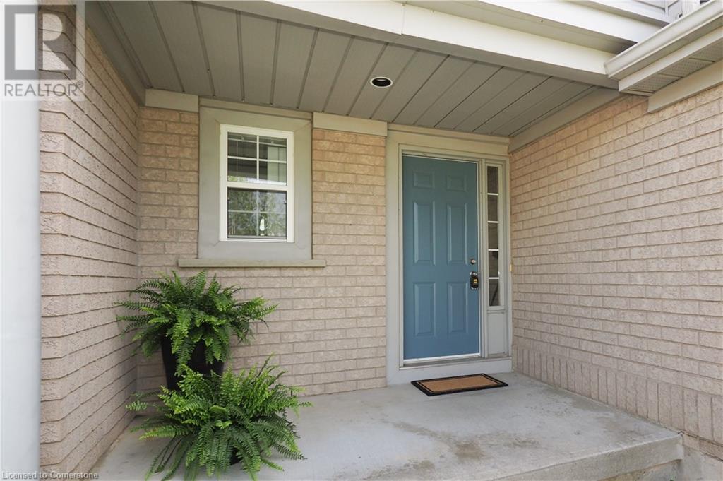 502 Mayflower Street, Waterloo, Ontario  N2K 3Y7 - Photo 3 - 40729344