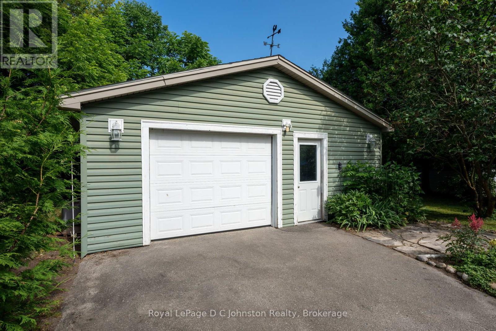 62 Grey Street N, Saugeen Shores, Ontario  N0H 2L0 - Photo 42 - X12157097