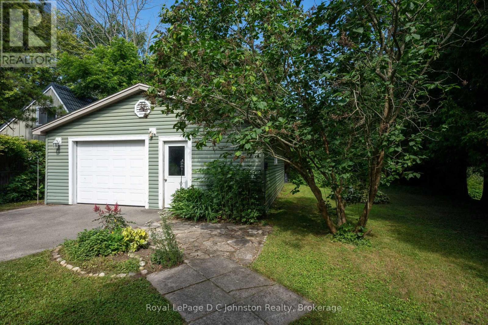62 Grey Street N, Saugeen Shores, Ontario  N0H 2L0 - Photo 45 - X12157097