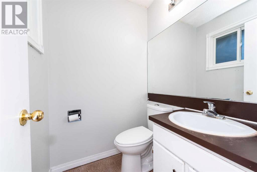 5516 Temple Drive Ne, Calgary, Alberta  T1Y 3R4 - Photo 16 - A2220492