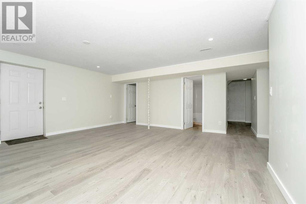 5516 Temple Drive Ne, Calgary, Alberta  T1Y 3R4 - Photo 33 - A2220492