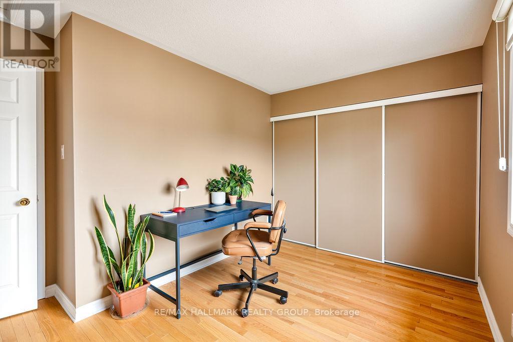 390 Pauline Charron Place, Ottawa, Ontario  K1L 8L3 - Photo 28 - X12157098
