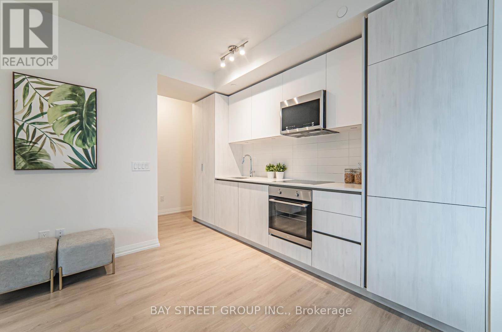 3305 - 8 Widmer Street, Toronto, Ontario  M5V 2E7 - Photo 12 - C12157073