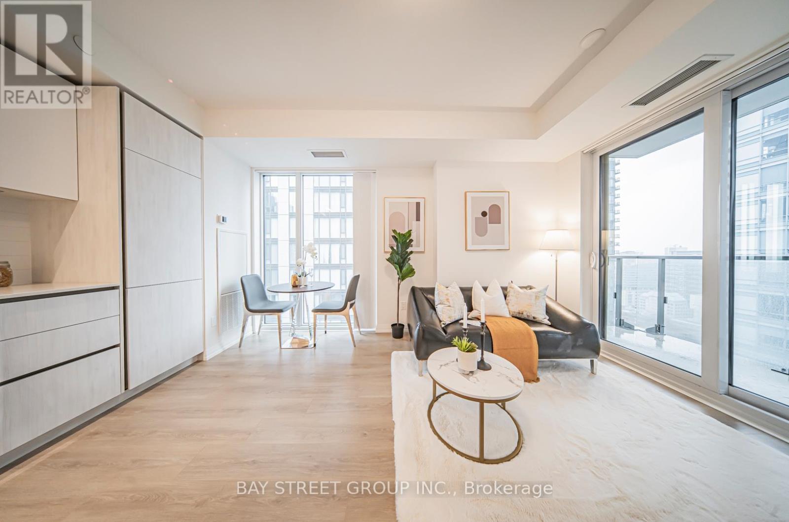 3305 - 8 Widmer Street, Toronto, Ontario  M5V 2E7 - Photo 15 - C12157073