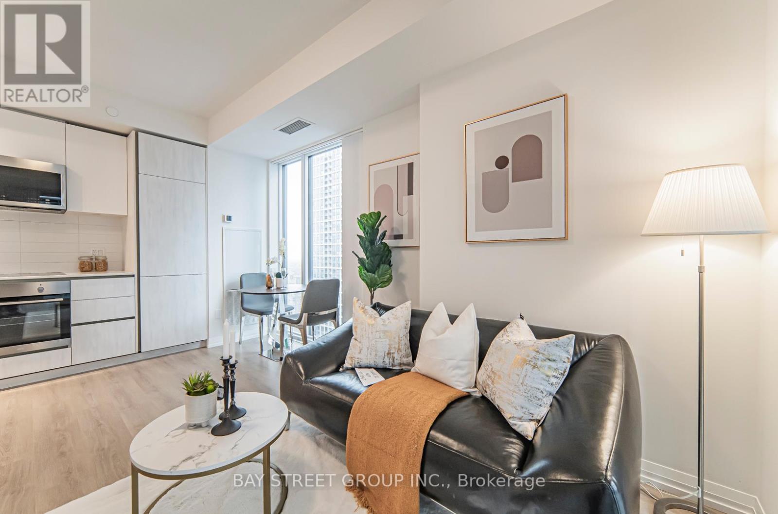 3305 - 8 Widmer Street, Toronto, Ontario  M5V 2E7 - Photo 16 - C12157073