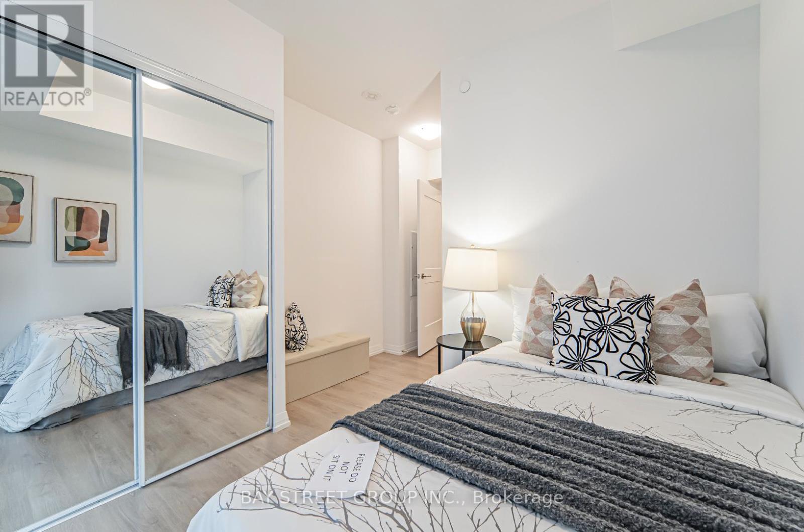 3305 - 8 Widmer Street, Toronto, Ontario  M5V 2E7 - Photo 21 - C12157073