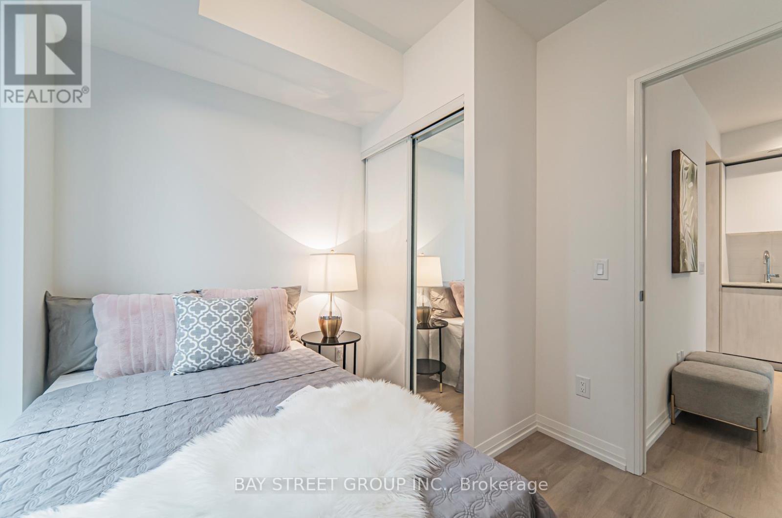 3305 - 8 Widmer Street, Toronto, Ontario  M5V 2E7 - Photo 27 - C12157073