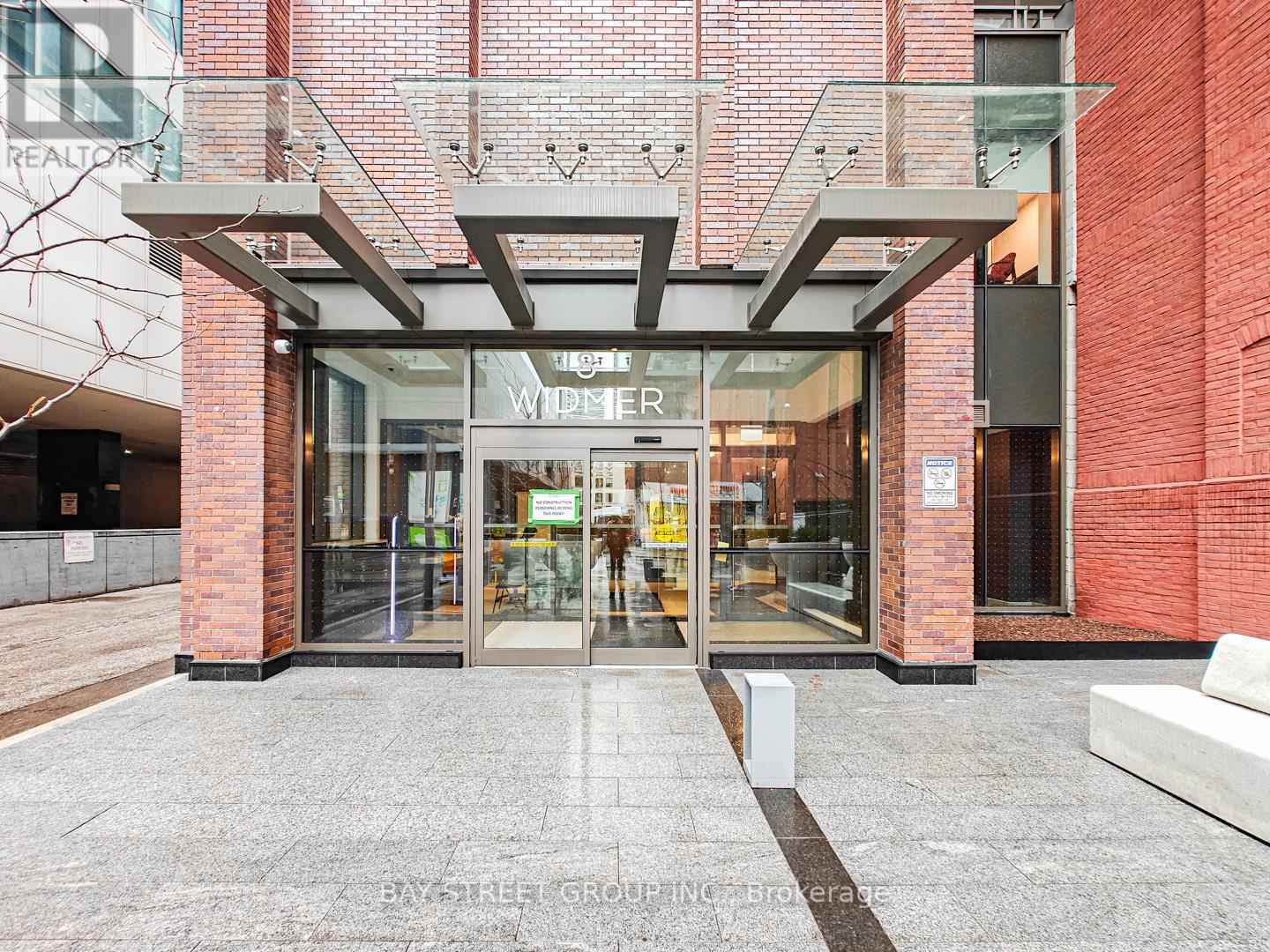 3305 - 8 Widmer Street, Toronto, Ontario  M5V 2E7 - Photo 3 - C12157073