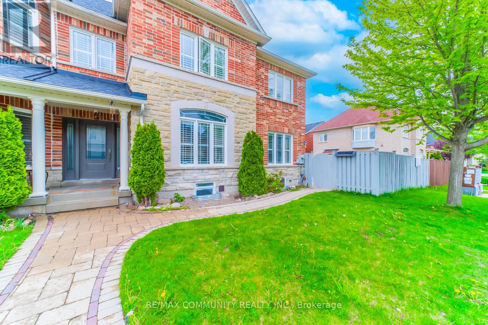 3 Sivyer Crescent, Ajax, Ontario  L1Z 2A6 - Photo 2 - E12157069
