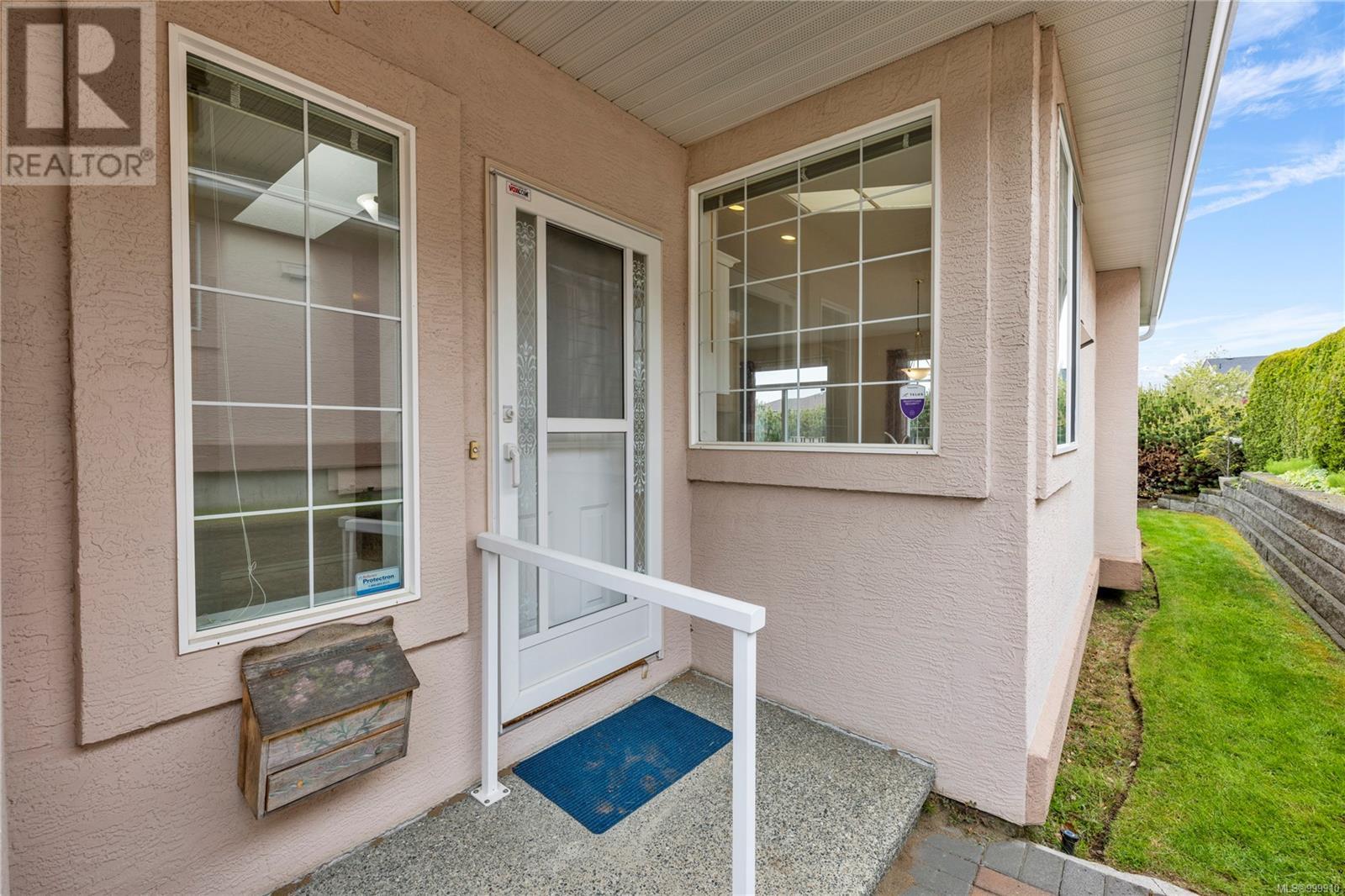 Property at 6168 Saturna Ave image 4