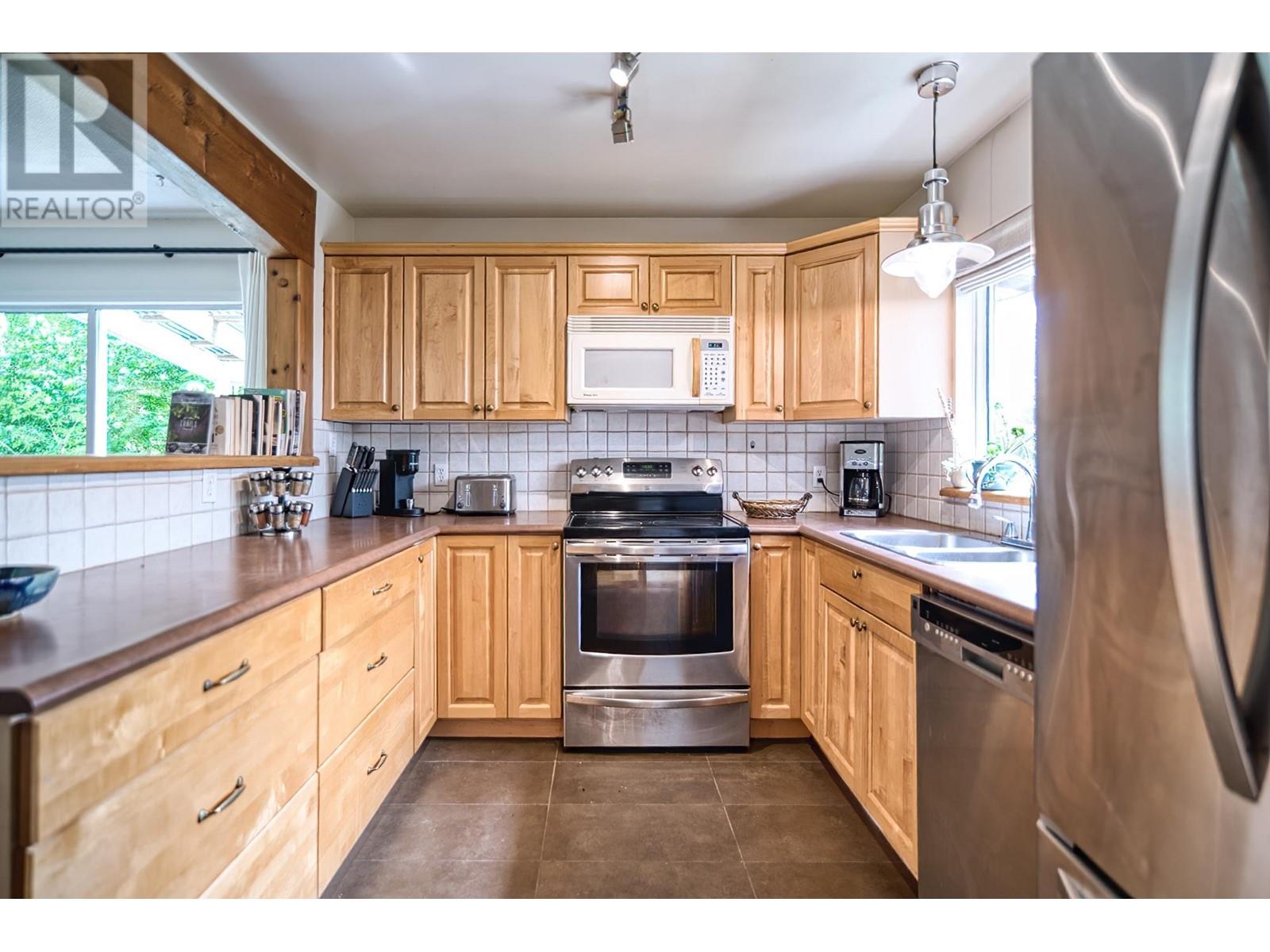 91 Clark Road, Gibsons, British Columbia  V0N 1V3 - Photo 29 - R3003941