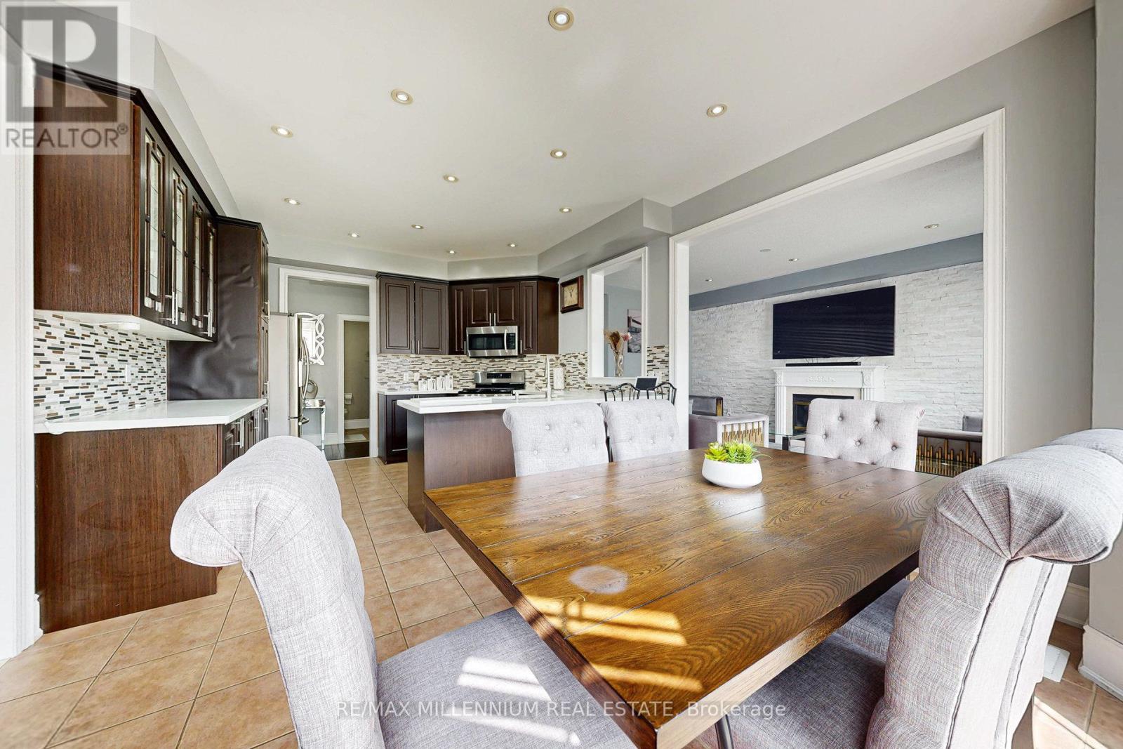 1 Pine Landing Trail, Brampton, Ontario  L6R 3H4 - Photo 17 - W12157084