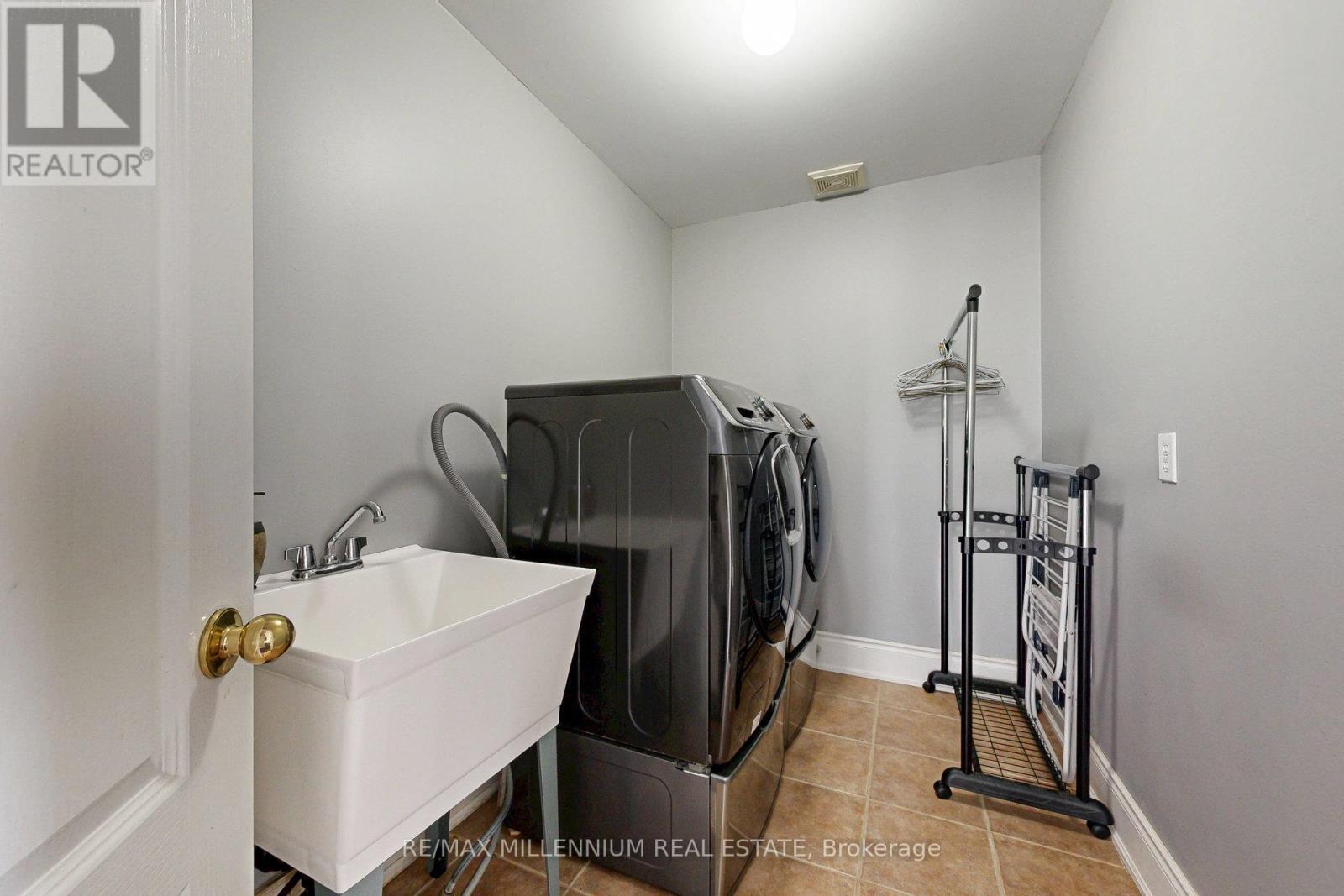 1 Pine Landing Trail, Brampton, Ontario  L6R 3H4 - Photo 21 - W12157084