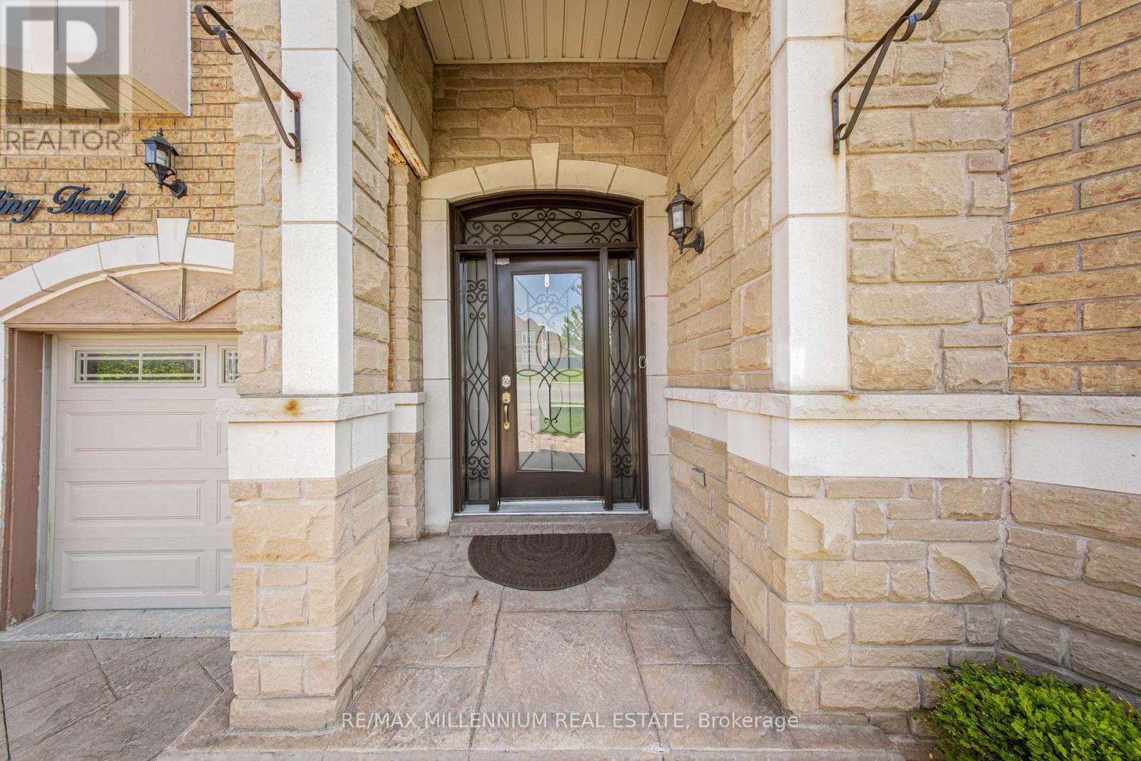 1 Pine Landing Trail, Brampton, Ontario  L6R 3H4 - Photo 3 - W12157084