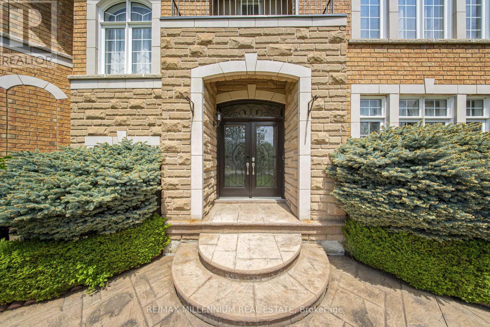 1 Pine Landing Trail, Brampton, Ontario  L6R 3H4 - Photo 7 - W12157084