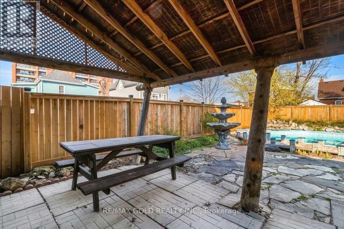 3 Wardrope Avenue, Hamilton, Ontario  L8G 1R9 - Photo 12 - X12157074