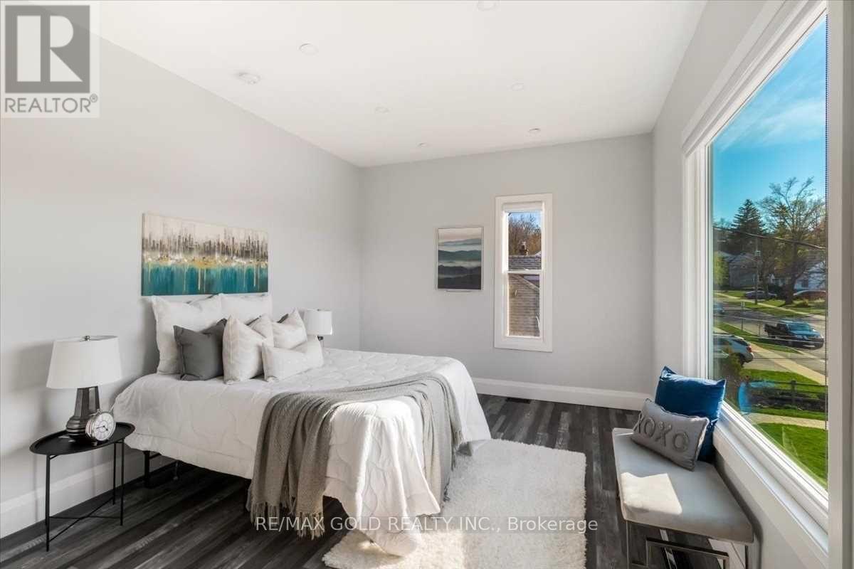 3 Wardrope Avenue, Hamilton, Ontario  L8G 1R9 - Photo 8 - X12157074