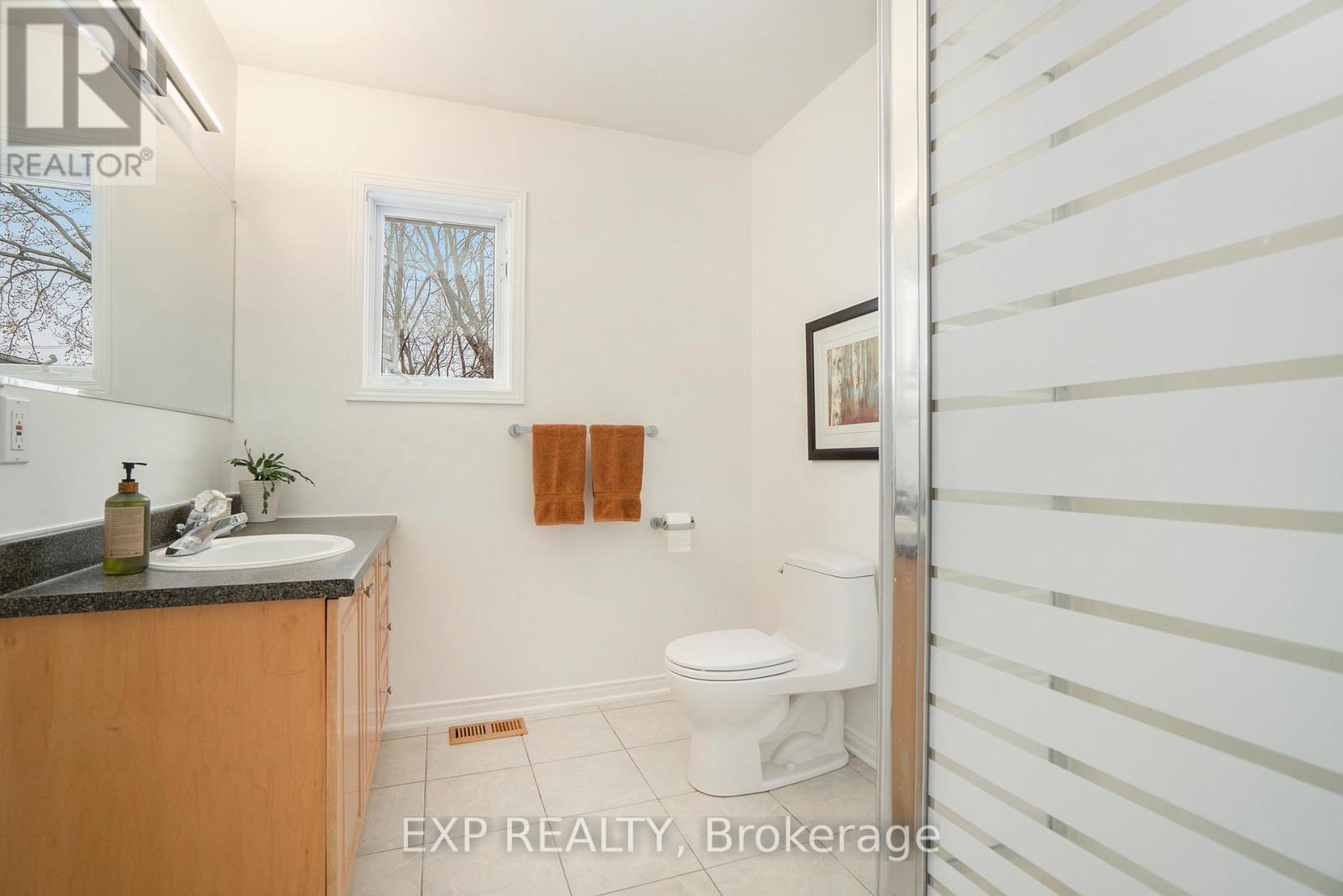 291 Carleton Avenue, Ottawa, Ontario  K1Y 0J7 - Photo 21 - X12123459