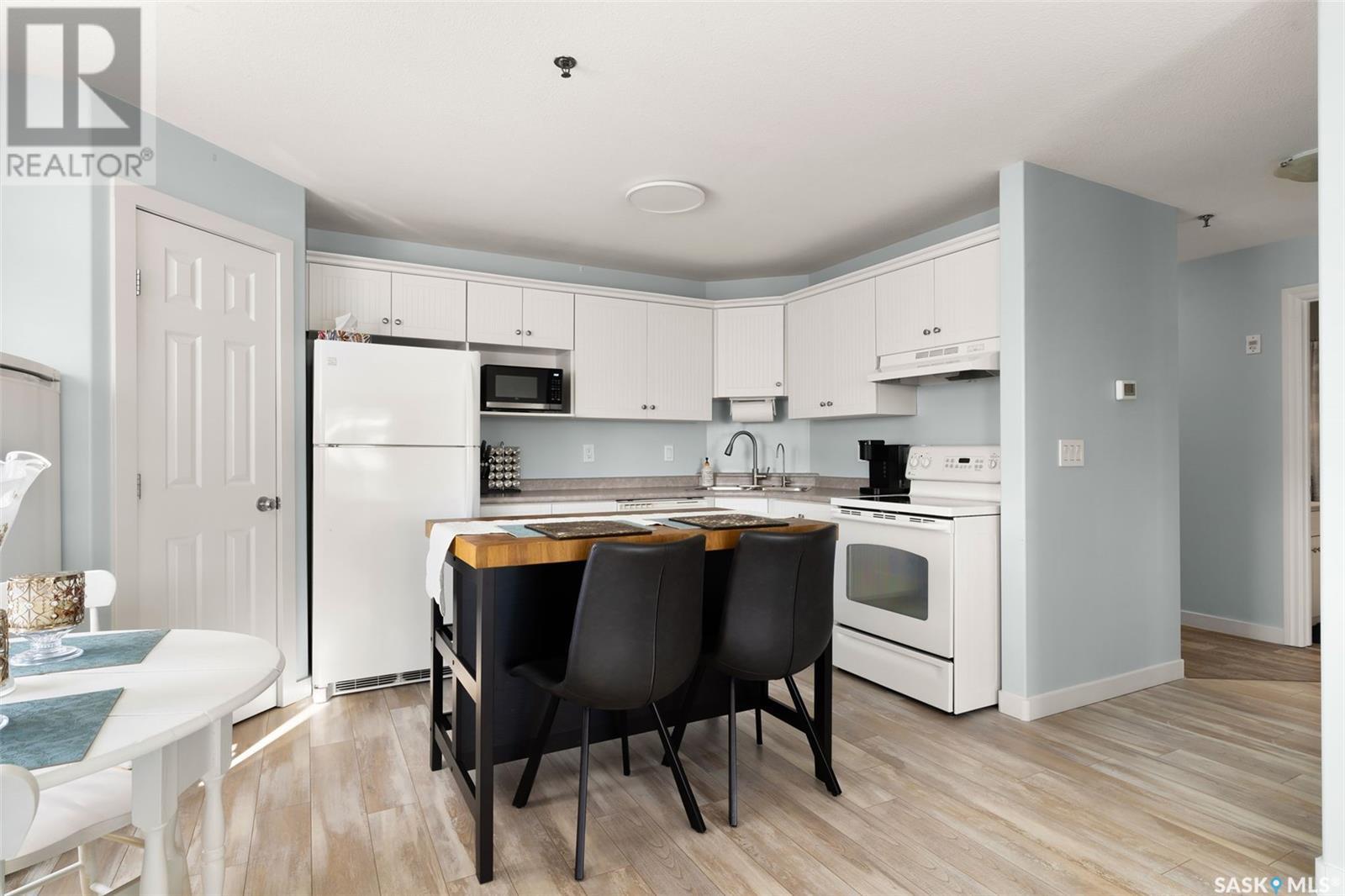 Property at 100 3335 Quance STREET E image 5
