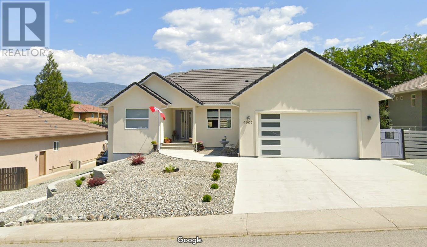 3807 Fairwinds Drive, Osoyoos, British Columbia