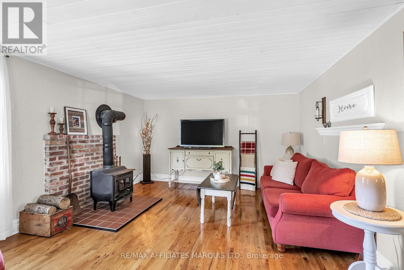19662 John Street, South Glengarry, Ontario  K0C 2J0 - Photo 4 - X12157121