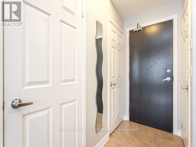 3305 - 388 Prince Of Wales Drive, Mississauga, Ontario  L5B 0A1 - Photo 2 - W12137537