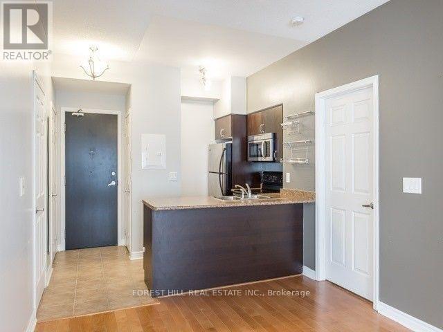 3305 - 388 Prince Of Wales Drive, Mississauga, Ontario  L5B 0A1 - Photo 6 - W12137537