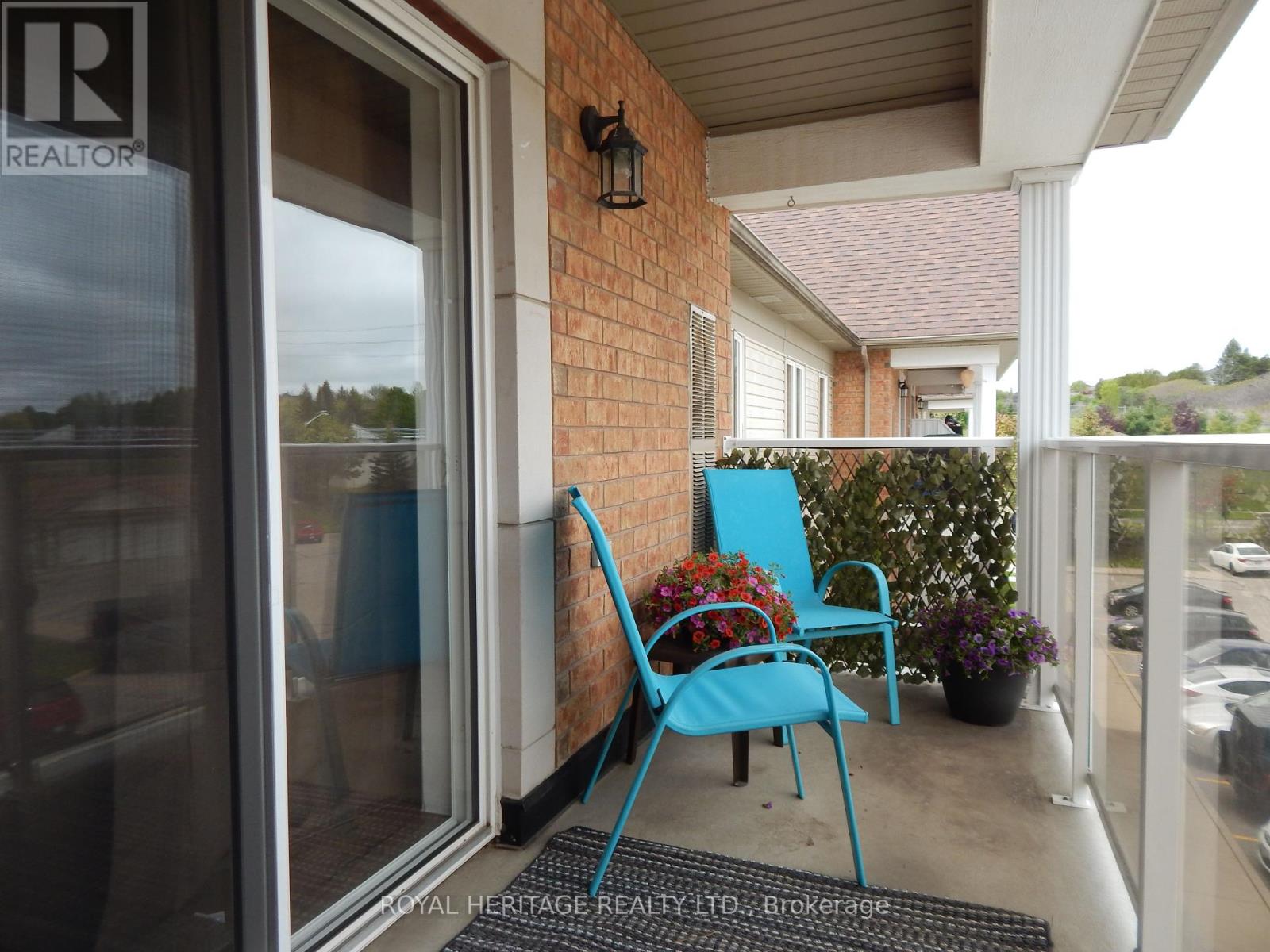 307 - 132 Aspen Springs Drive, Clarington, Ontario  L1C 0H1 - Photo 10 - E12153494