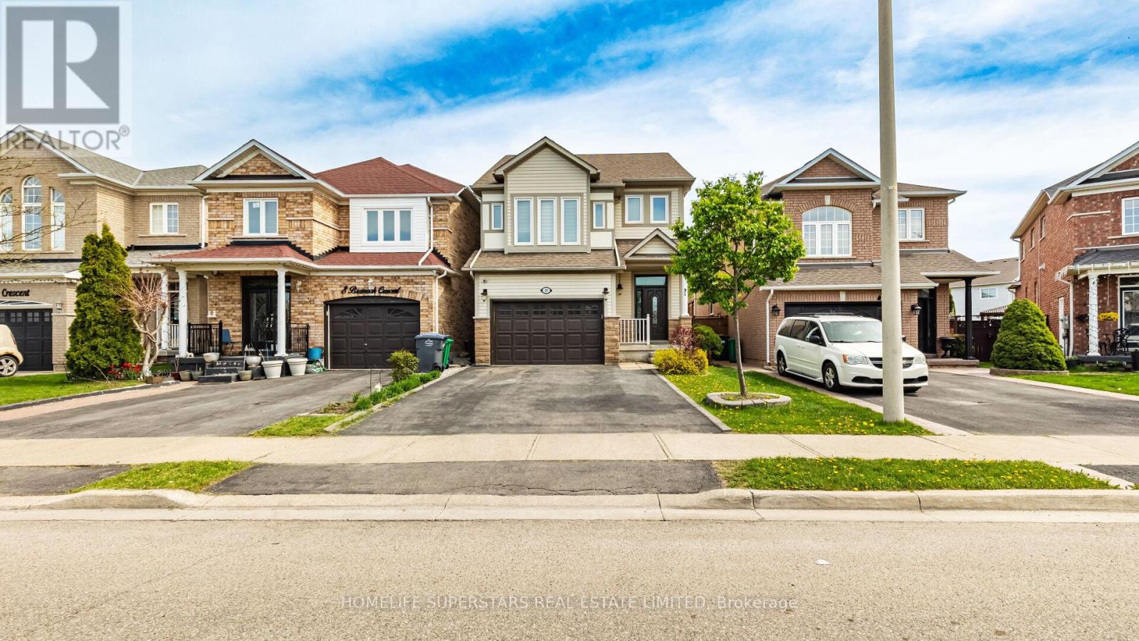 10 Bramoak Crescent E, Brampton, Ontario  L7A 1T7 - Photo 3 - W12157118