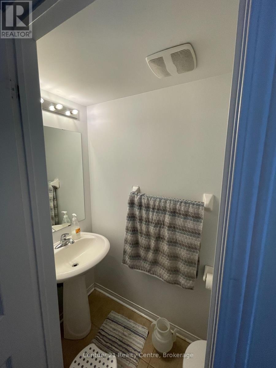 147 - 147-3050 Erin Centre Boulevard, Mississauga, Ontario  L5M 0P5 - Photo 5 - W12157127
