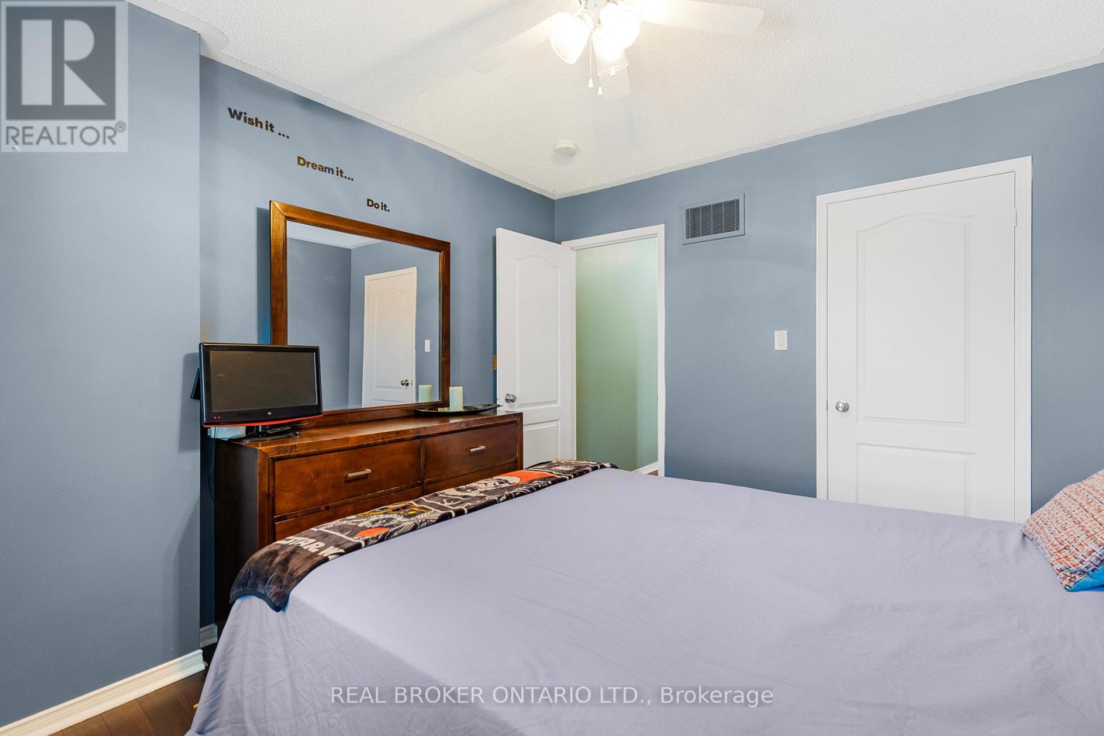 56 Lockheed Crescent, Brampton, Ontario  L7A 3G4 - Photo 23 - W12157140