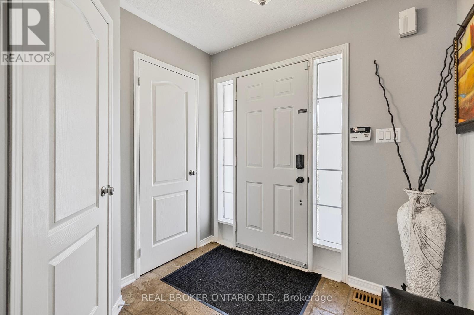 56 Lockheed Crescent, Brampton, Ontario  L7A 3G4 - Photo 3 - W12157140