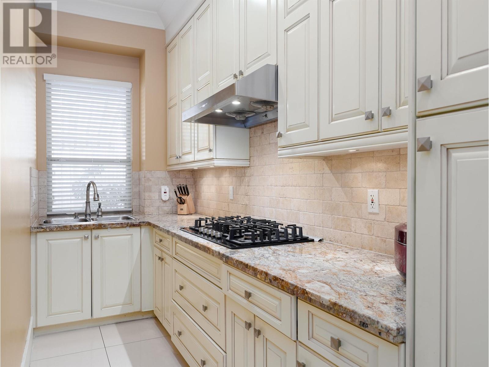 7591 Lombard Road, Richmond, British Columbia  V7C 3M9 - Photo 9 - R2997916