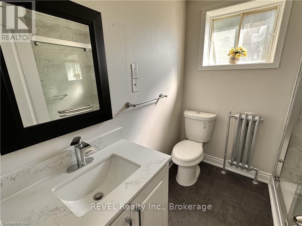 94 Empire Street, Welland (Lincoln/crowland), Ontario  L3B 2L4 - Photo 13 - X12157157
