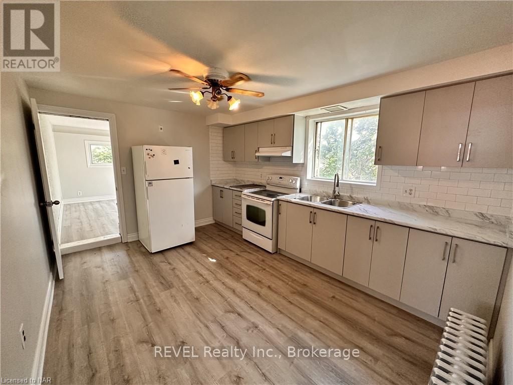 94 Empire Street, Welland, Ontario  L3B 2L4 - Photo 16 - X12157157