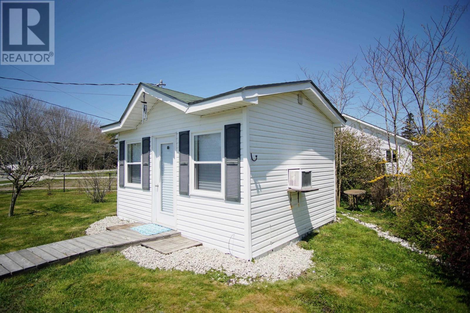 84 George Street, Shelburne, Nova Scotia  B0T 1W0 - Photo 11 - 202511431