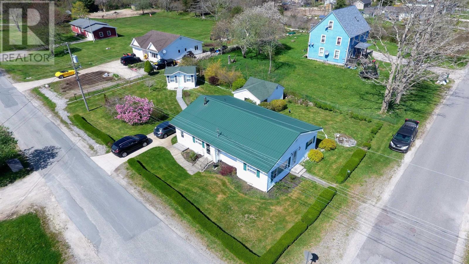 84 George Street, Shelburne, Nova Scotia  B0T 1W0 - Photo 3 - 202511431