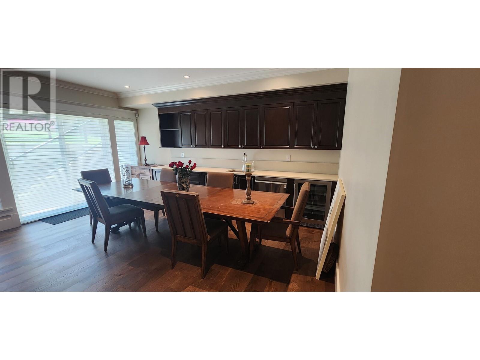 Property at 1260 KINGS AVENUE image 5