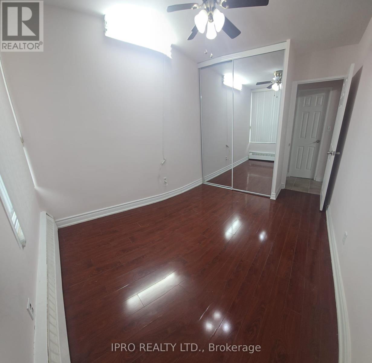 704 - 15 Vicora Linkway Way, Toronto, Ontario  M3C 1A7 - Photo 4 - C12122495