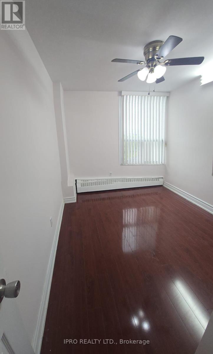 704 - 15 Vicora Linkway Way, Toronto, Ontario  M3C 1A7 - Photo 2 - C12122495