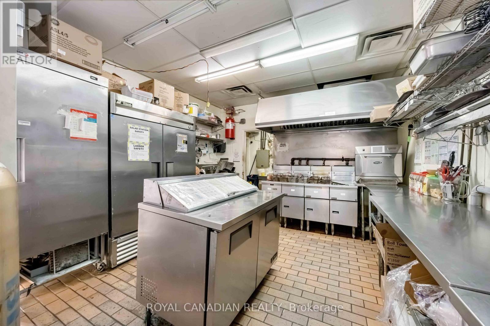 666 Millwood Road, Toronto, Ontario  M4S 1K8 - Photo 22 - C12157179