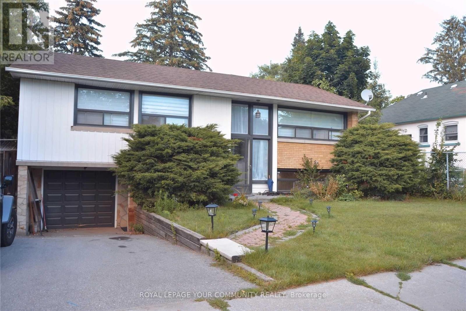 106 CONNAUGHT AVENUE, Toronto, Ontario