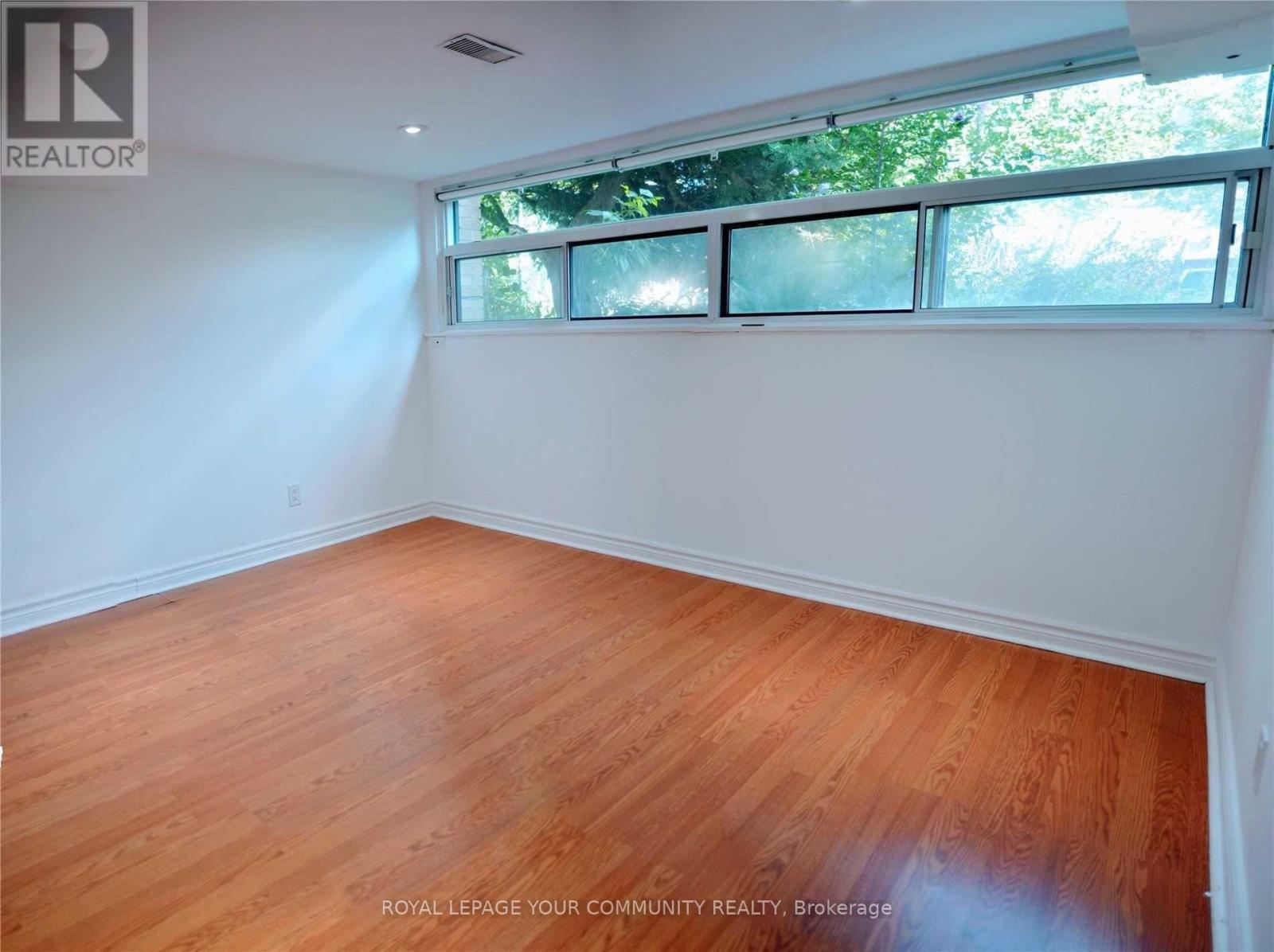 106 Connaught Avenue, Toronto, Ontario  M2M 1H2 - Photo 3 - C12157182