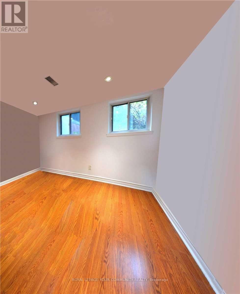 106 Connaught Avenue, Toronto, Ontario  M2M 1H2 - Photo 4 - C12157182
