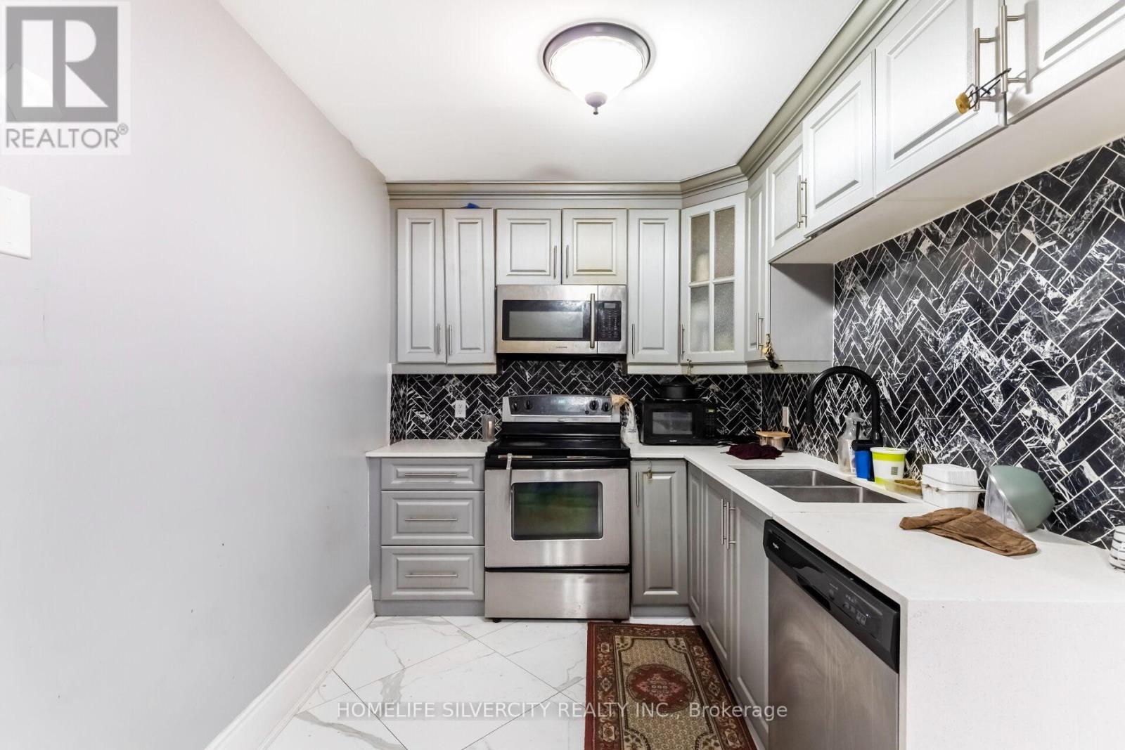 96 - 90 Lawrence Avenue, Orangeville, Ontario  L9W 4J5 - Photo 17 - W12157156