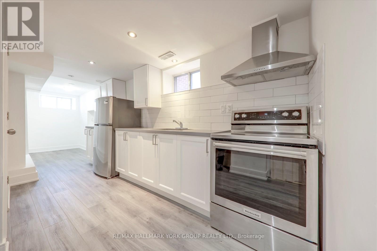 Lower - 49 Cordella Avenue, Toronto, Ontario  M6N 2J7 - Photo 8 - W12157173
