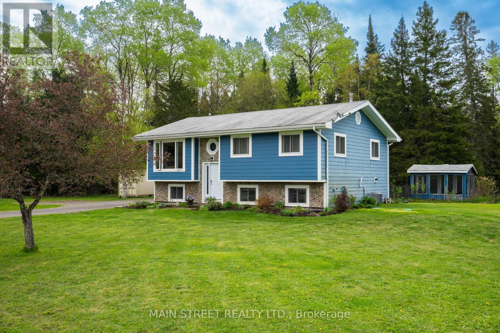 Property at 155 SILVERDALE DRIVE image 4