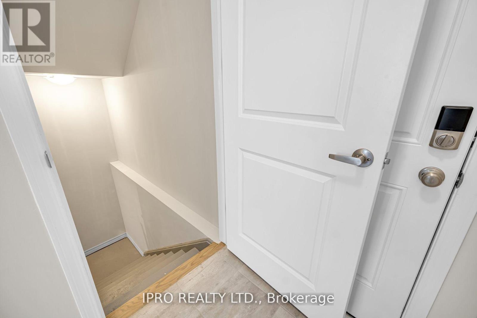 1267 Temperance Crescent, Milton, Ontario  L9T 6J2 - Photo 17 - W12157192