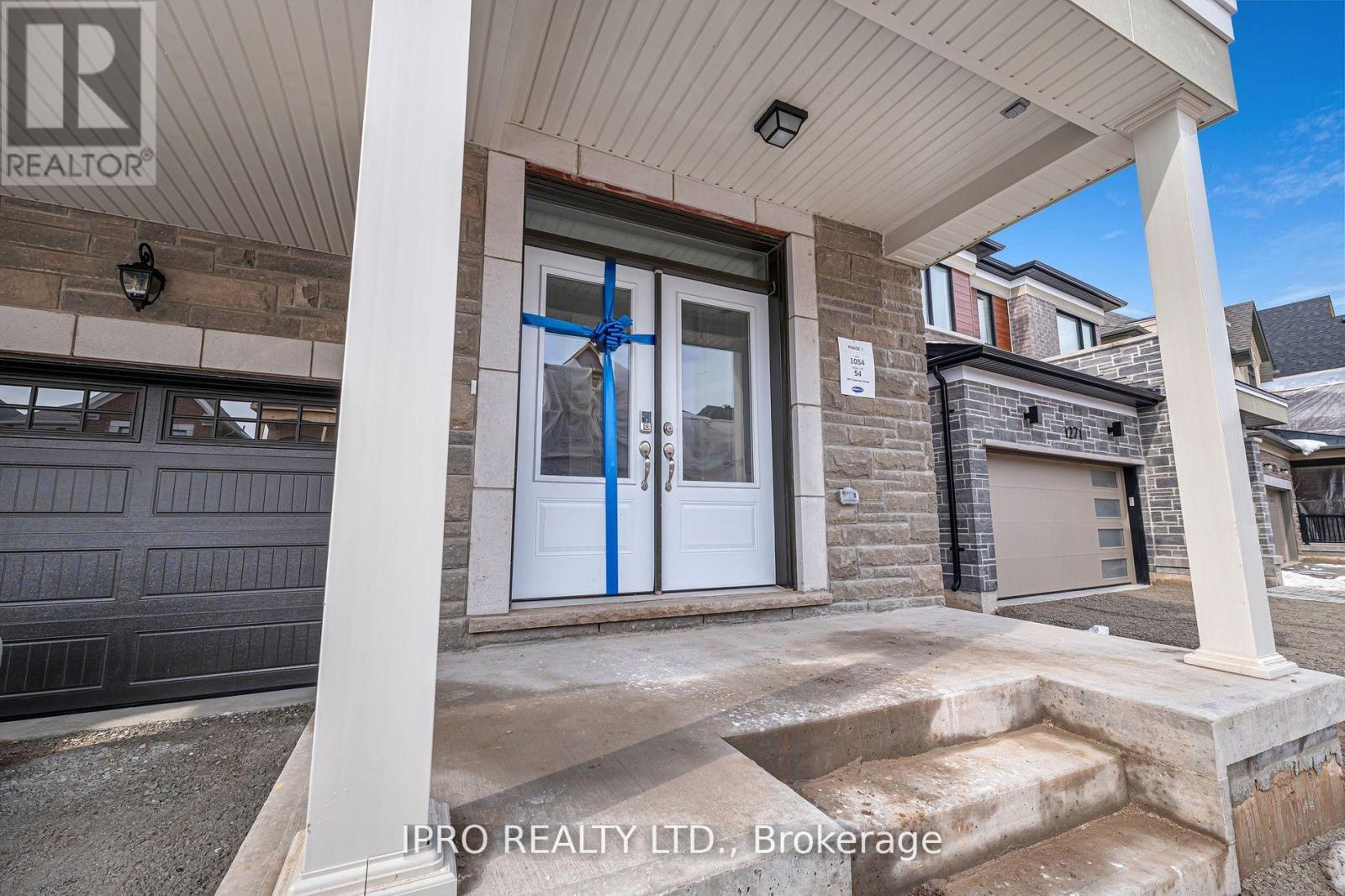 1267 Temperance Crescent, Milton, Ontario  L9T 6J2 - Photo 3 - W12157192